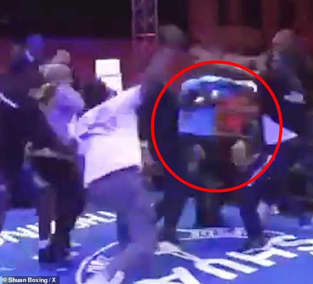 Fans jumped in the ring following a boxing match in the Dominican Republic and pummeled referee Smaylin Valdez