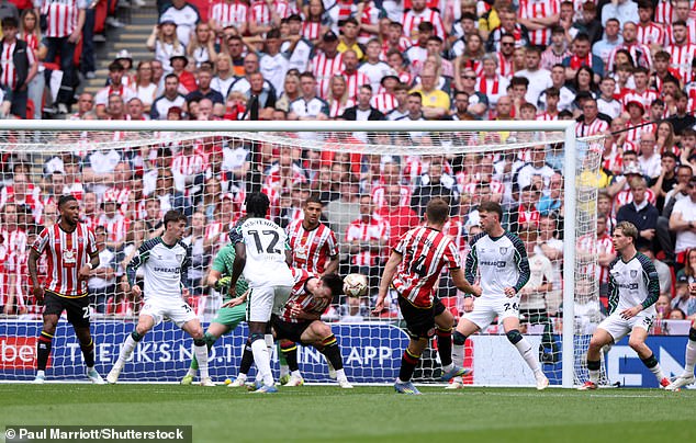 A second goal for the Blades was ruled out after keeper Anthony Patterson was impeded