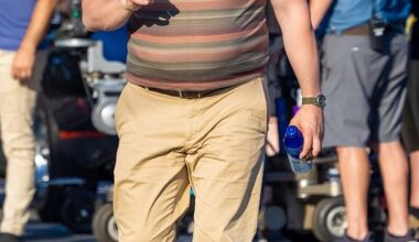 David Harbour looked a bit beefier on the set of his new show while shooting in Atlanta on Thursday, showing off more than a bit of tummy bulge beneath his golf shirt