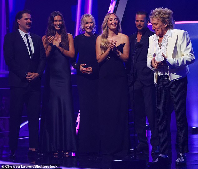 Rod Stewart got the surprise of a lifetime when five of his children made a surprise appearance at the 2025 American Music Awards on Monday to present him with its Lifetime Achievement Award
