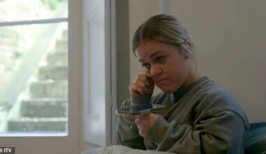 Ellie Simmonds left viewers 'broken-hearted' with her emotional documentary on Tuesday, as she broke down in tears during a moving conversation with her birth mother