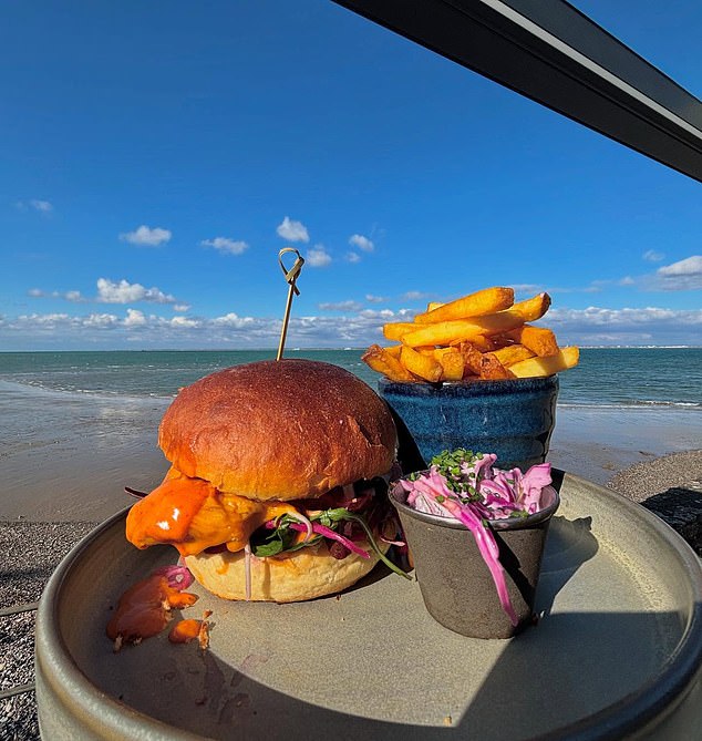 The Dell Seaview is the perfect place to watch the yachts and liners passing through the waters of the Solent