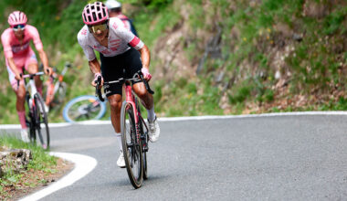 2025 Giro d'Italia stage 20: Richard Carapaz on the Colle dell Finestre