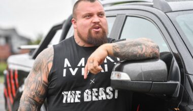 Ex-World's Strongest Man threatened to rip driver's '***ing head off' after scaring children outside home - London Evening Standard