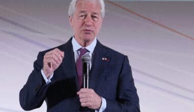 JPMorgan’s Dimon warns of US stagflation risk: Report | Business and Economy