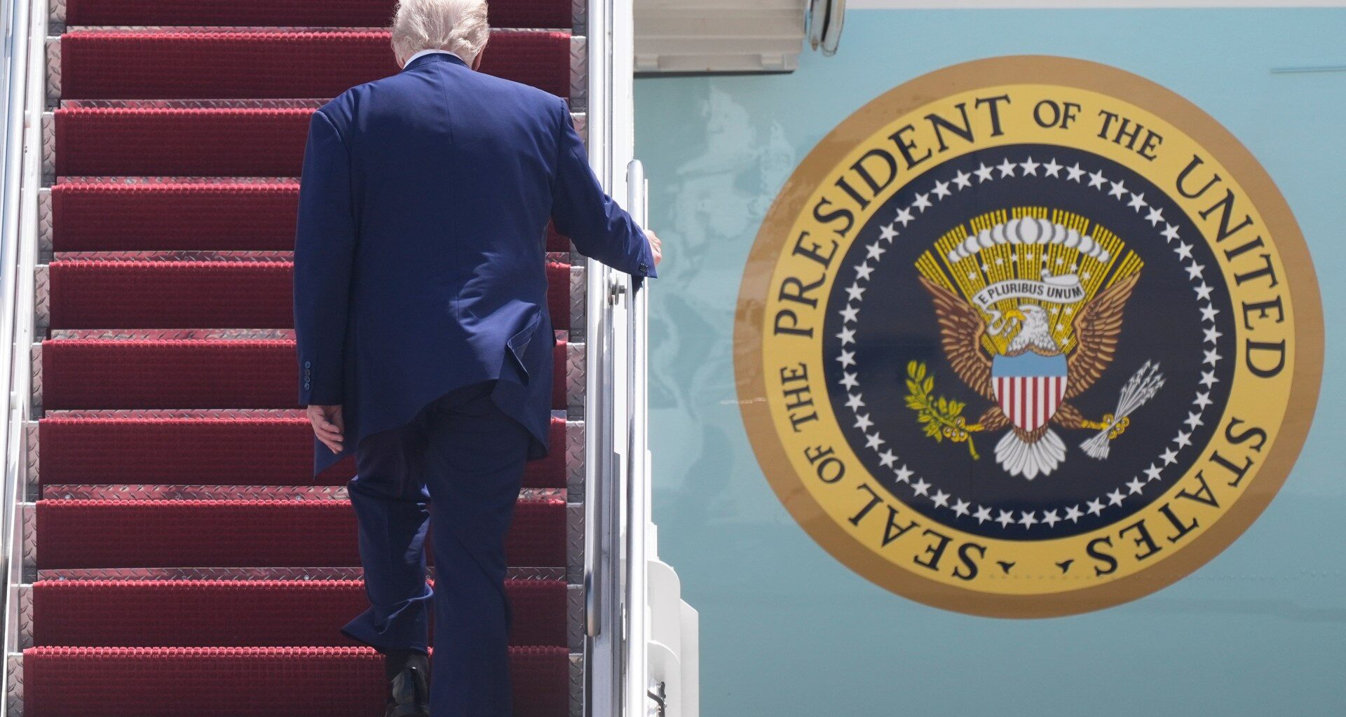 LIVE: US President Donald Trump embarks on ‘historic’ Middle East trip - Al Jazeera