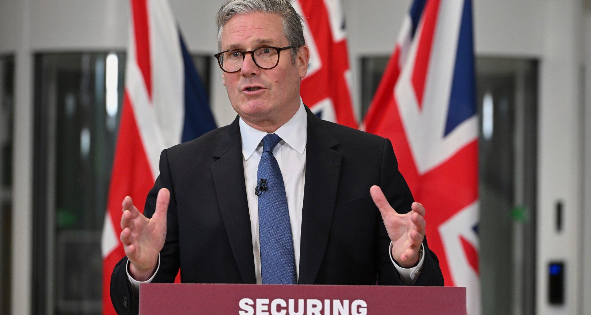 ‘Betrayal’ or ‘win-win’?: Britain’s EU deal reopens old wounds | Politics News