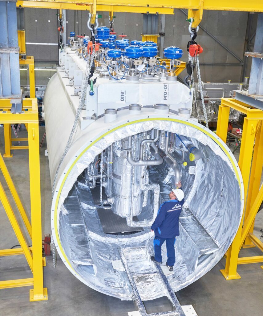 Linde and PsiQuantum: Cryogenic cooling for massive quantum computer