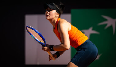 Back in Roland Garros qualifying, Andreescu wins 6-0, 6-0 for first time