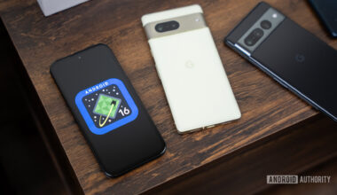 Android 16 logo on smartphone 01