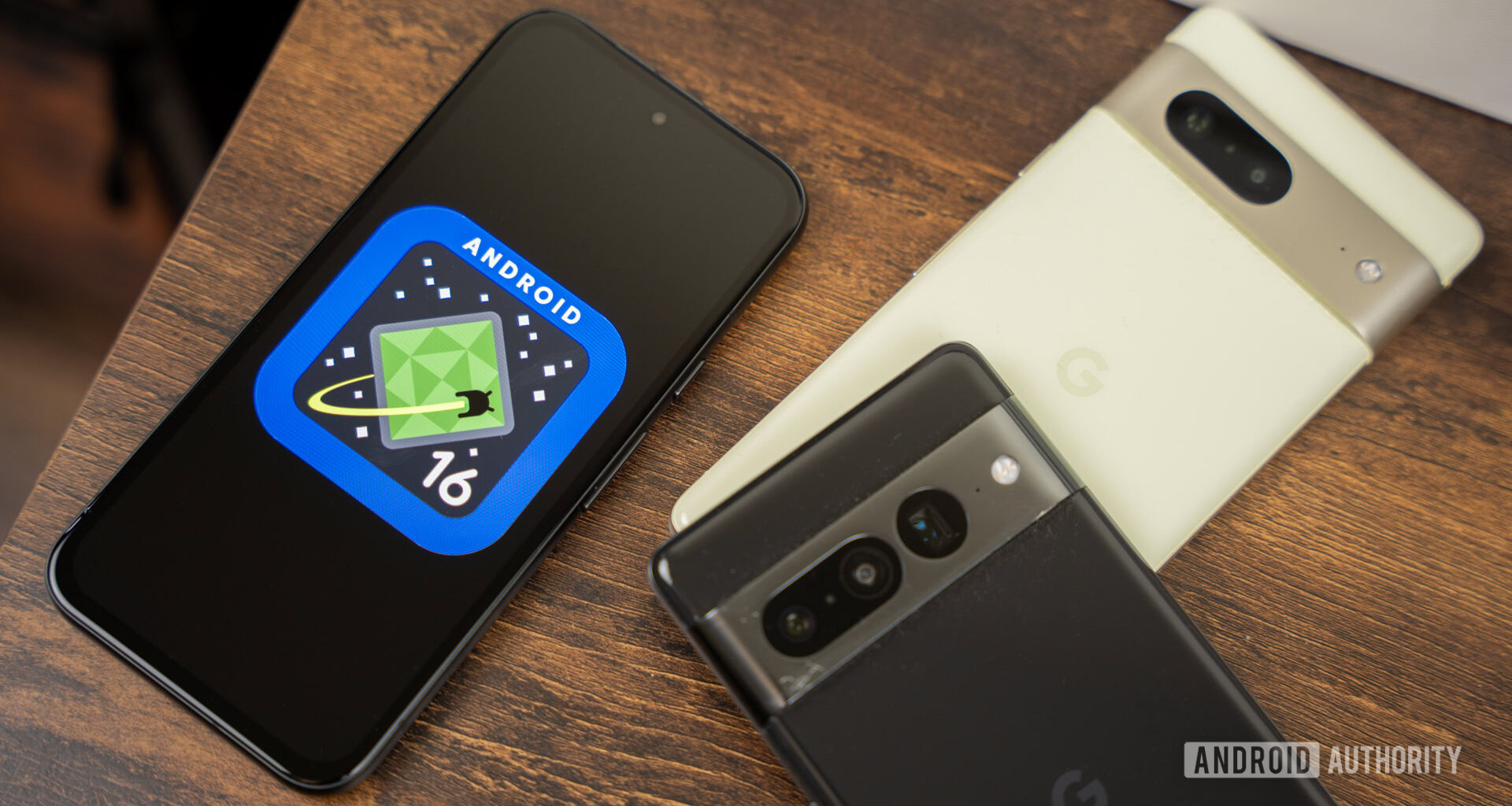 Android 16 logo on smartphone 03