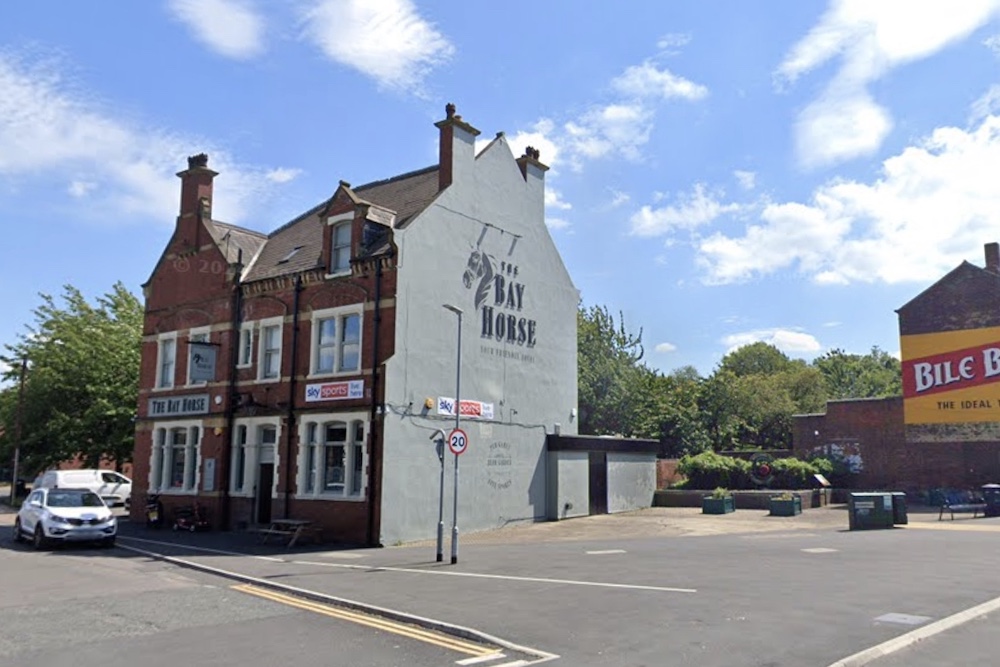 Appeal following assault at Hunslet pub