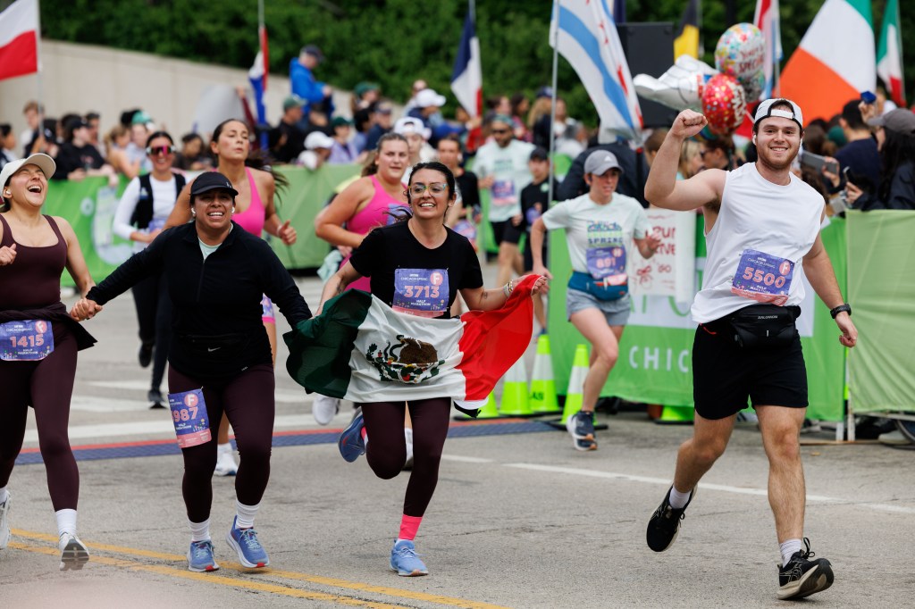 Chicago Spring Half Marathon sees thousands of runners