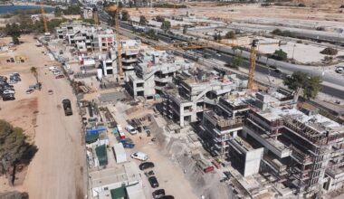 Builders need resources, hands | eKathimerini.com