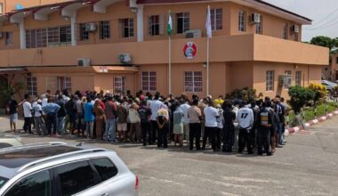 EFCC arrests 120 suspected internet fraudsters in Lagos