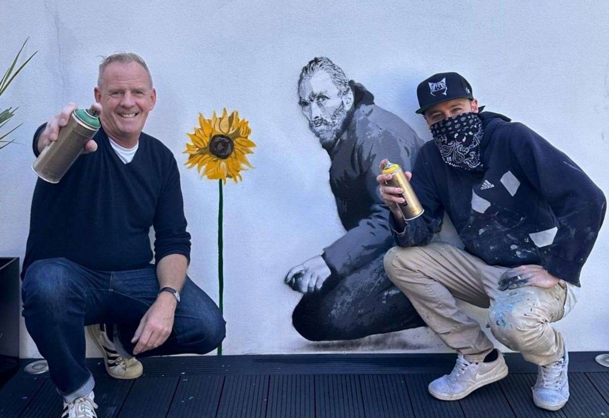 Fatboy Slim to attend live signing event in Whitstable with street artist Catman, Kent’s answer to Banksy