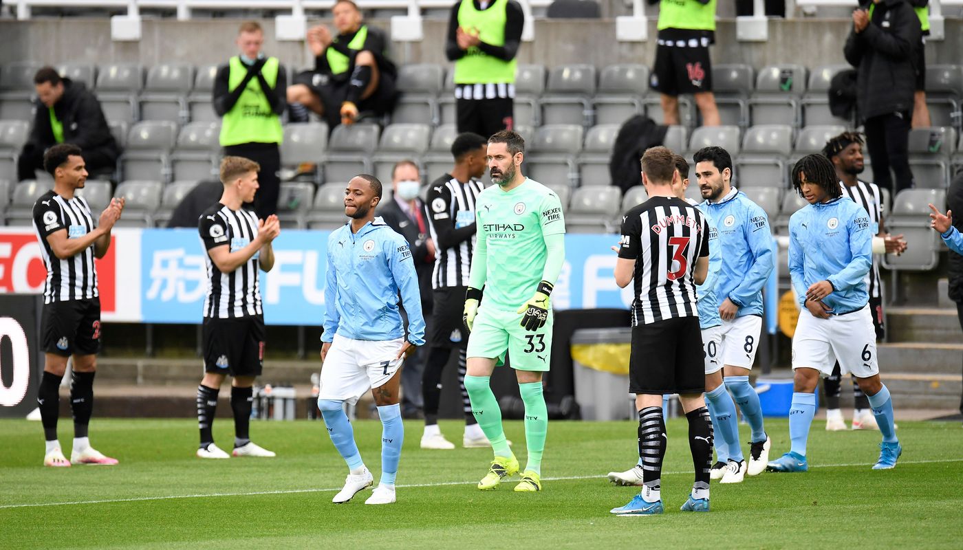2020/21 - Champions Man City are clapped onto the pitch by Newcastle