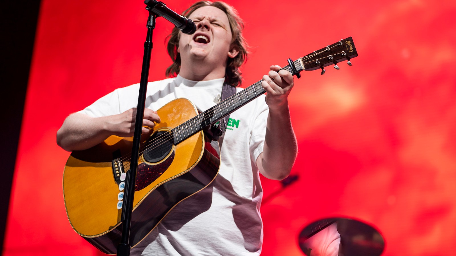 Lewis Capaldi Makes Surprise Live Return at Edinburgh Benefit Concert