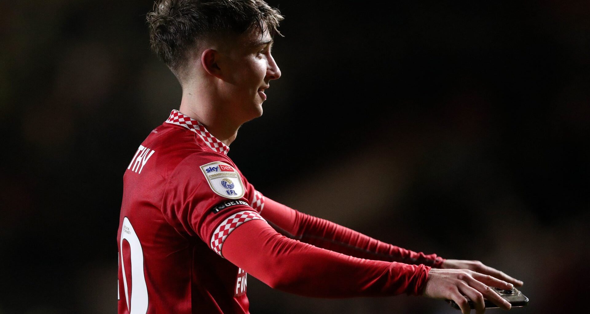 George Earthy labelled 'absolute class' as West Ham loanee wins Bristol City award