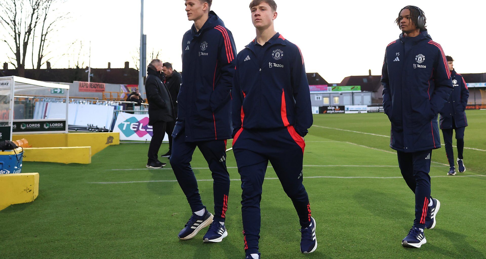 Man Utd have the next David Beckham in their ranks in 17-year-old prodigy, he's already special