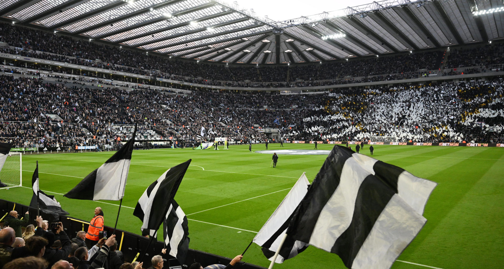 PIF make Newcastle United new stadium request after seeing West Ham's ground