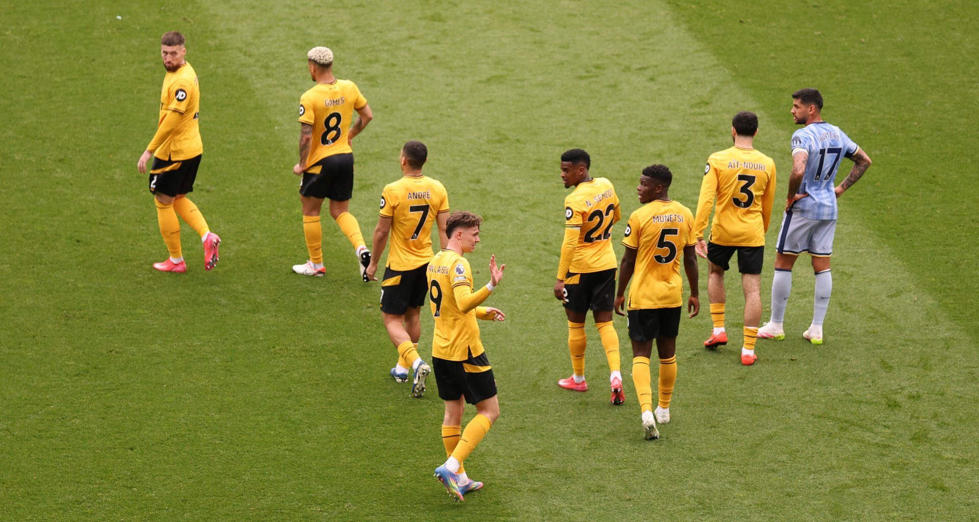 Spanish media hail sporting director for ‘big gamble’ on Wolves star, it’s not Fabio Silva