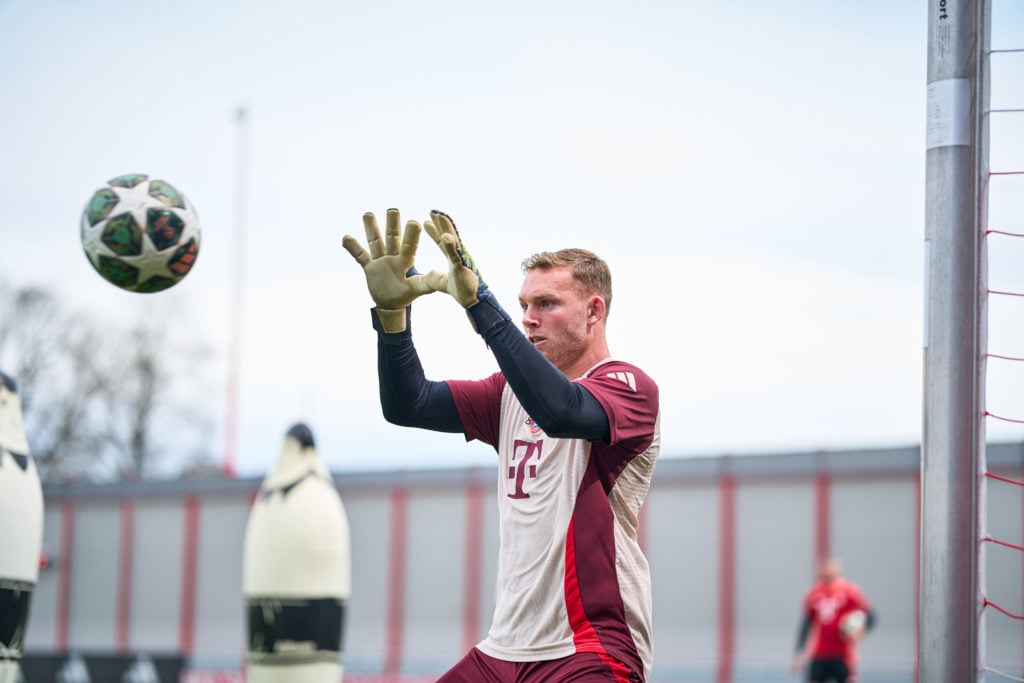 Bayern Munich and Israel goalkeeper Daniel Peretz in Bayern training