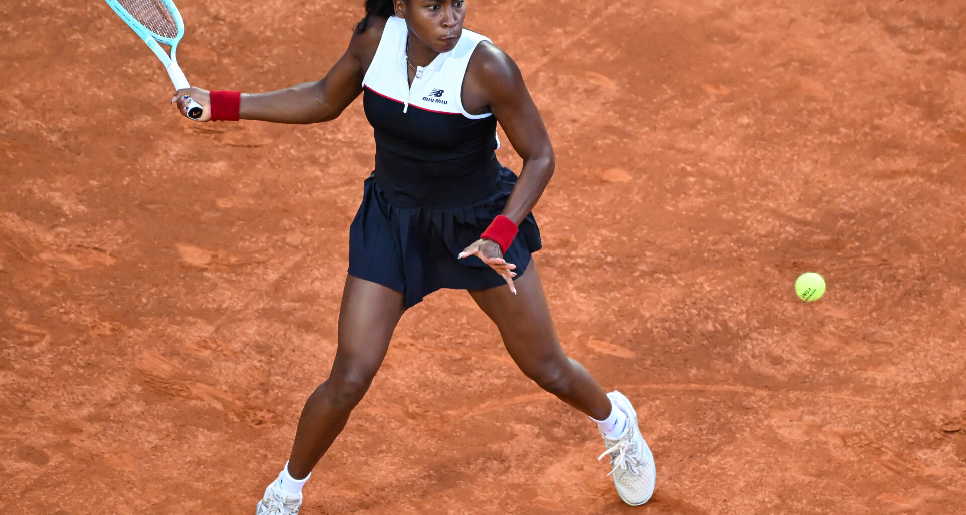 Gauff pulls away from rising teen Mboko in Rome opener