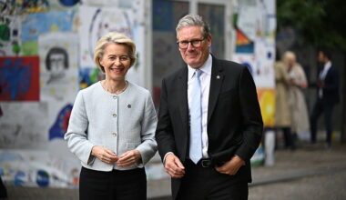 EU and UK aim to end Brexit era in London summit