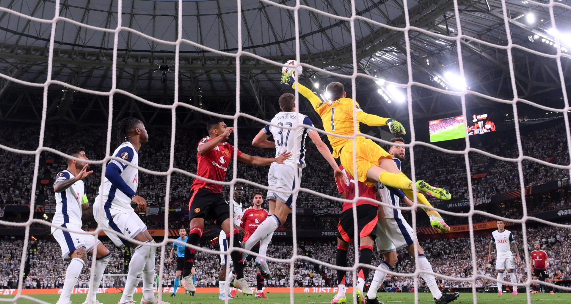 MUTV pundit slams 'disgrace' Tottenham Hotspur star, claims second player was not far behind