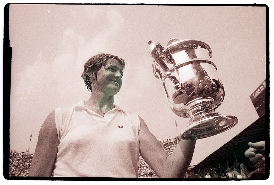Richey played tennis when it was both an amateur and a professional sport
