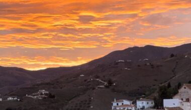Spain's underrated road trip through 'raisin country' in the Malaga mountains