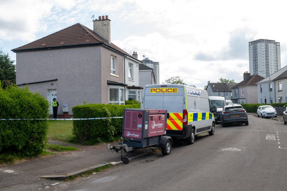 NINTCHDBJOBS000001116240 - 07/05 Knightswood murder follows.Caldwell Ave Murder of Josh Taplin