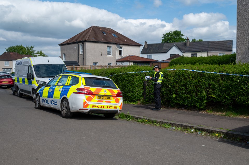NINTCHDBJOBS000001116240 - 07/05 Knightswood murder follows.Caldwell Ave Murder of Josh Taplin