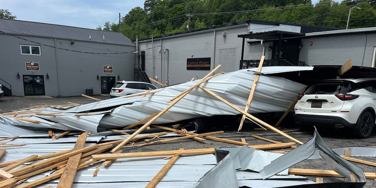 London ladies’ clothing and bridal store damaged by high winds Friday