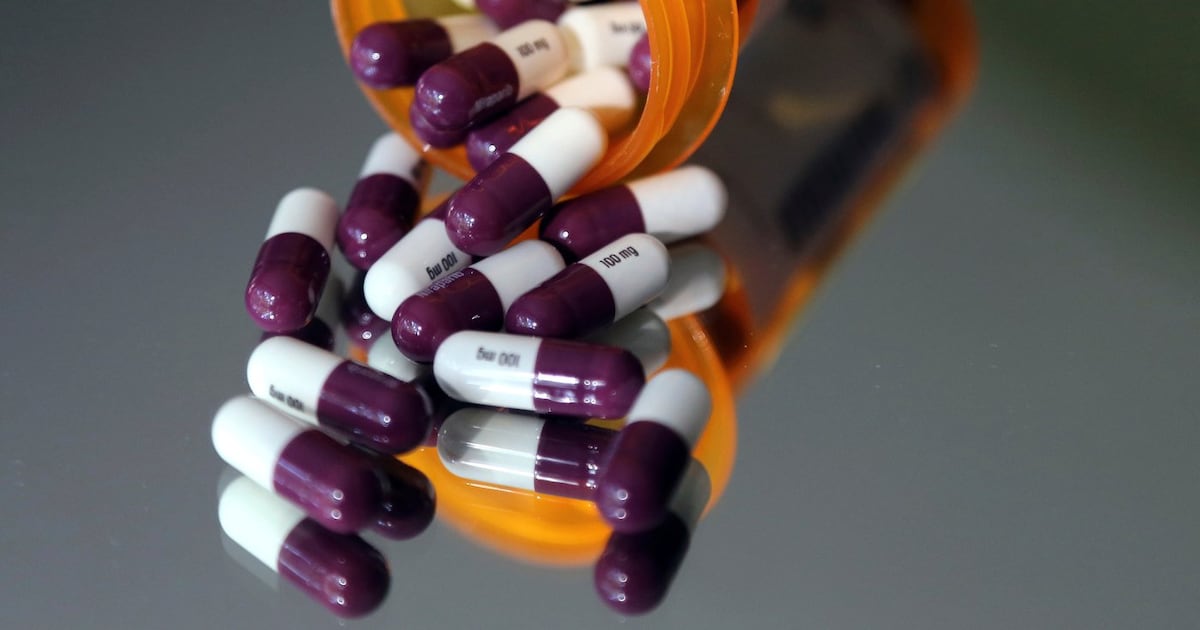 Trump signs executive order setting 30-day deadline for drugmakers to lower prescription drug costs - CTV News