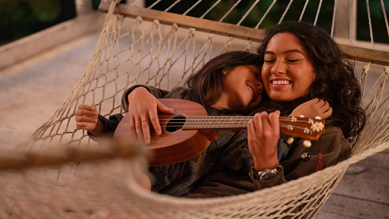 Maia Kealoha as Lilo and Sydney Agudong as Nani in Disney’s live-action Lilo and Stitch