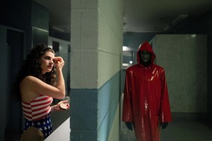 FEAR STREET: PROM QUEEN, Ella Rubin (left), 2025. ph: Alan Markfield / © Netflix / Courtesy Everett Collection