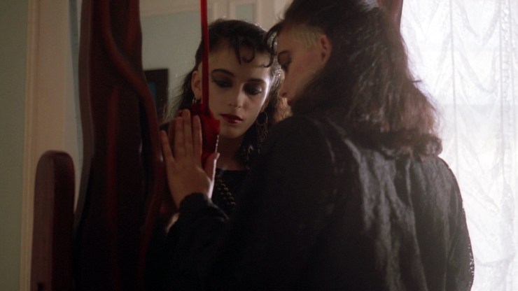 Marina Sargenti mirror mirror 1990 teen horror