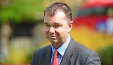 High earners will pay 10% tax on pension contributions within years, says ex-minister