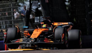 LIVE: Reaction as Piastri fastest in red-flagged FP1