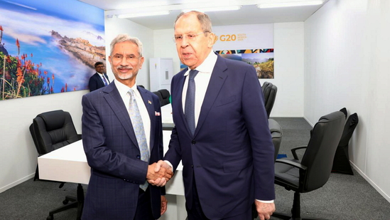 Union external affairs minister S Jaishankar with Russian foreign minister Sergey Lavrov in South Africa.(PTI)