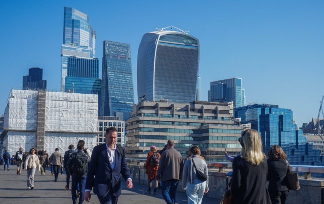 Mandatory Credit: Photo by Amer Ghazzal/Shutterstock (15236337l) Morning commuters on London bridge London as UK and global stock markets have started to fall a day after US president Donald Trump imposed new tariffs on 60 countries including a 10% tariff on the UK in order to boost US manufacturing Reaction to President Trump Tariffs, London, United Kingdom - 03 Apr 2025