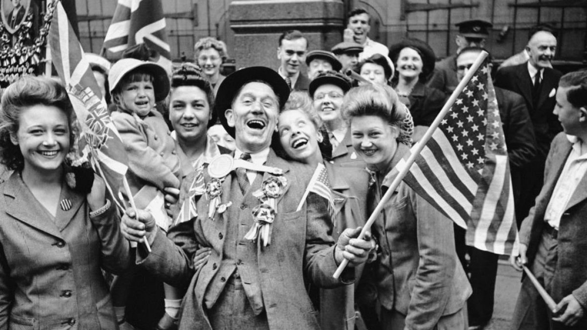 How a euphoric Britain celebrated VE Day