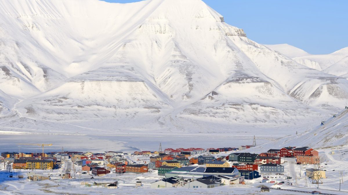 Britain considered buying remote Arctic territory for £250m to counter Russian threat