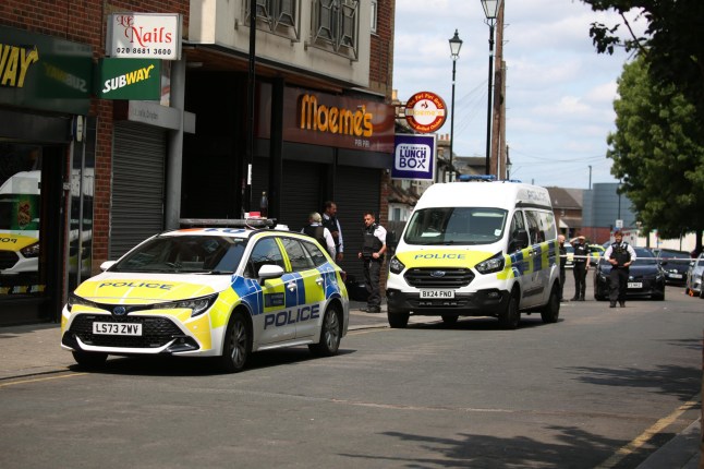 Man in Custody After Broad Daylight Stabbing on Frith Road, Croydon ??? Police Confirm Ongoing Incident CROYDON, SOUTH LONDON ??? Saturday, 31 May 2025 ??? A man has been arrested following a broad daylight stabbing on Frith Road in Croydon this morning, Metropolitan Police have confirmed. Officers were called to the scene at 09:07hrs following reports of a stabbing incident in a busy area near Surrey Street Market. Emergency services, including London Ambulance Service and London???s Air Ambulance, remain in attendance. Crime Scene in Place A crime scene cordon has been set up on Frith Road, near the Subway restaurant and Holiday Inn Express, as police carry out forensic investigations. In a brief update, the Met Police stated: ???Police were called to Frith Road at 09:07hrs on Saturday, 31 May following reports of a stabbing. Officers, the London Ambulance Service and London???s Air Ambulance are in attendance. A man is currently in custody and a cordon remains in place at the location.??? Fast-Moving Investigation Police say the situation remains fast-moving and have not confirmed the number of victims or the severity of injuries involved. A spokesperson said more information will be shared with the media as soon as possible. Frith Road and the surrounding area remain busy with Saturday shoppers, and members of the public are being asked to avoid the location to allow emergency services to operate safely.