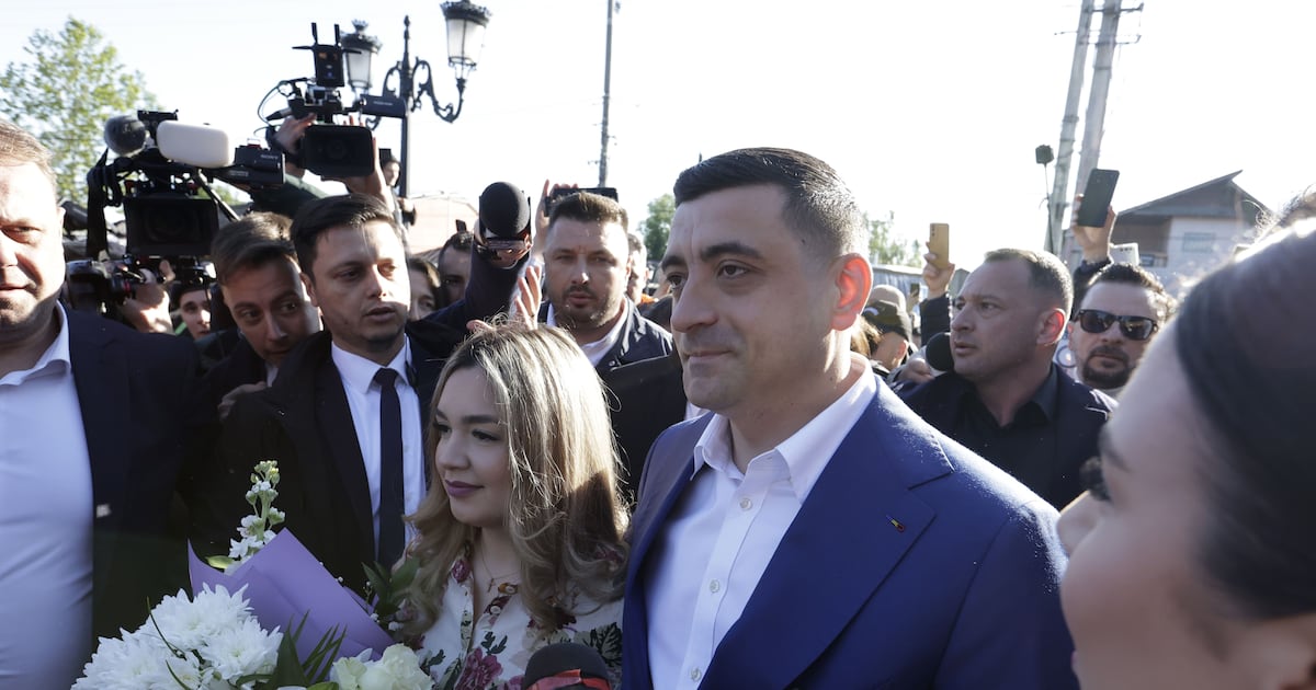 Romanian run-off the most crucial vote on Europe’s ‘Super Sunday’ of elections – The Irish Times