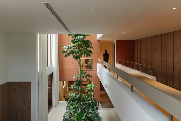 In-Between House / Super Assembly - Interior Photography, Wood, Glass