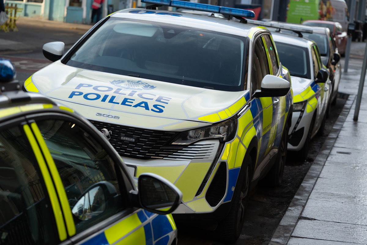 Detectives issue descriptions of three men following assault on Elbe Street