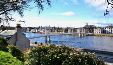 Scottish Highlands travel offers a mix of history and modernity